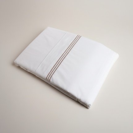 Journey Embroidered Duvet Cover Set Super King طقم غطاء لحاف مطرز بتصميم رحلة، مقاس سوبر كينج